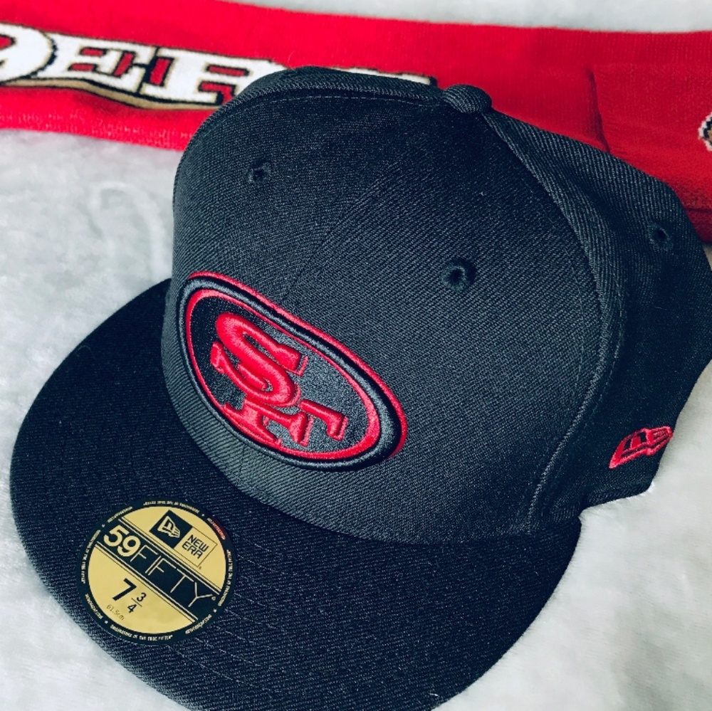 Black and red 49er fitted cap